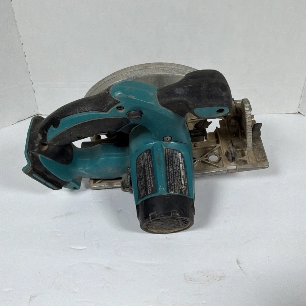 Makita XSS02 18V LXT 6-1/2